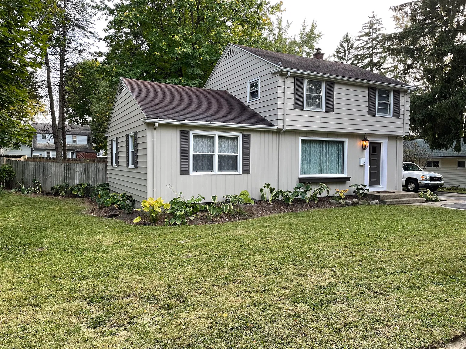 3 bed, 2.5 bath, 2200 sqft, $1,895 — Photo 4