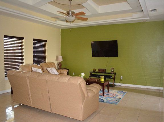 3rd image of 5724 N 34th St
