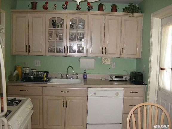 3rd image of 58 Campbell St