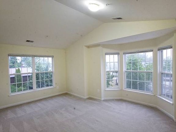 HUGE MASTER BATH!