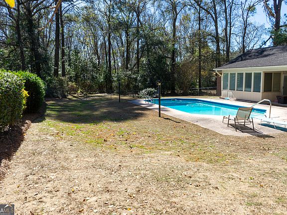 3rd image of 115 Whispering Woods Cv