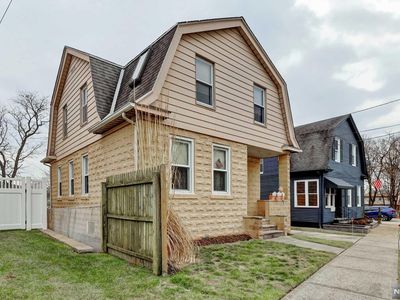 19 3rd St, Elmwood Park, NJ, 07407