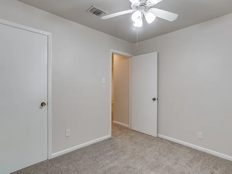 816 E Mustang St — Photo 27