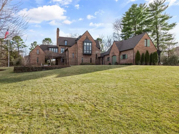 42 Countryside Ln, Saint Louis, MO 63131