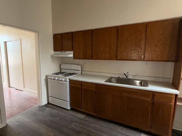 2015 Green St #2F — Photo 1