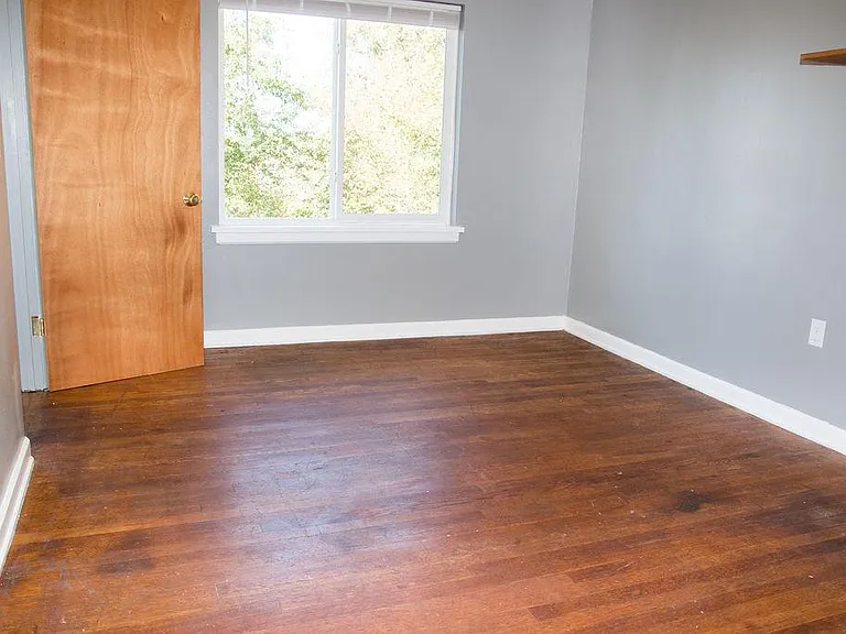 1223 Greenbrier Rd #1 — Photo 41