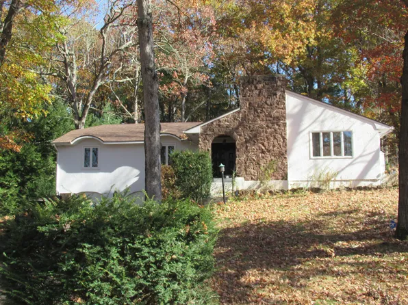 18 Oak Hill Drive, Bristol, CT 06010