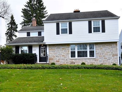 22476 E Byron Rd, Beachwood, OH, 44122