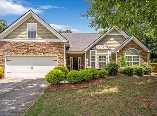 6204 Cove Creek Dr, Flowery Branch, GA 30542