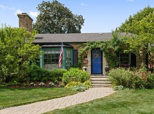 2 Wisner St, Park Ridge, IL 60068