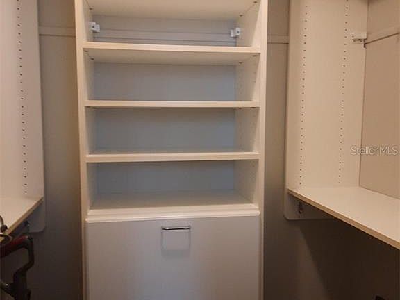 4th image of 701 Mirror Lake Dr N APT 115