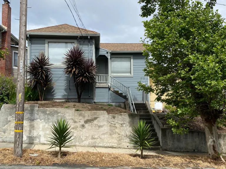 312 W Richmond Ave — Photo 1