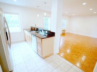 27 Commonwealth Ave #3, Chestnut Hill, MA 02467