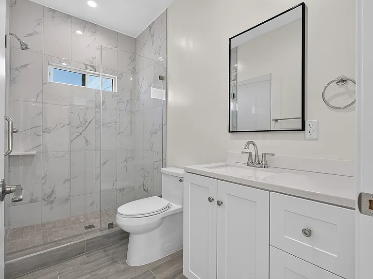 1809 N Avon St #201 — Photo 7