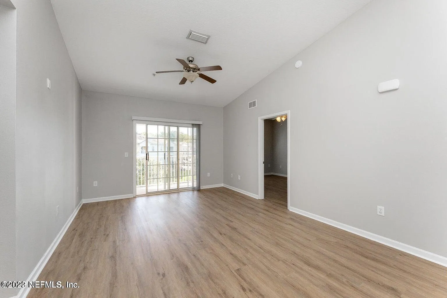 3 bed, 2.0 bath, 1145 sqft, $1,500 — Photo 3