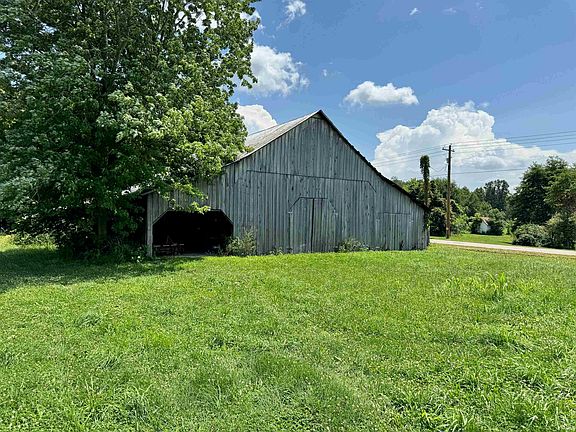 5th image of 8029 E McVille Rd