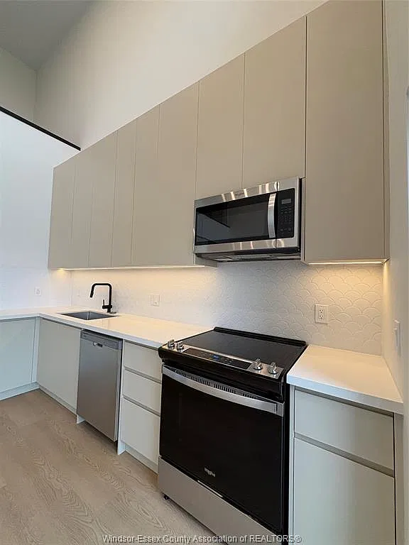 3 bed, 2.5 bath, 1600 sqft, $2,750 — Photo 3