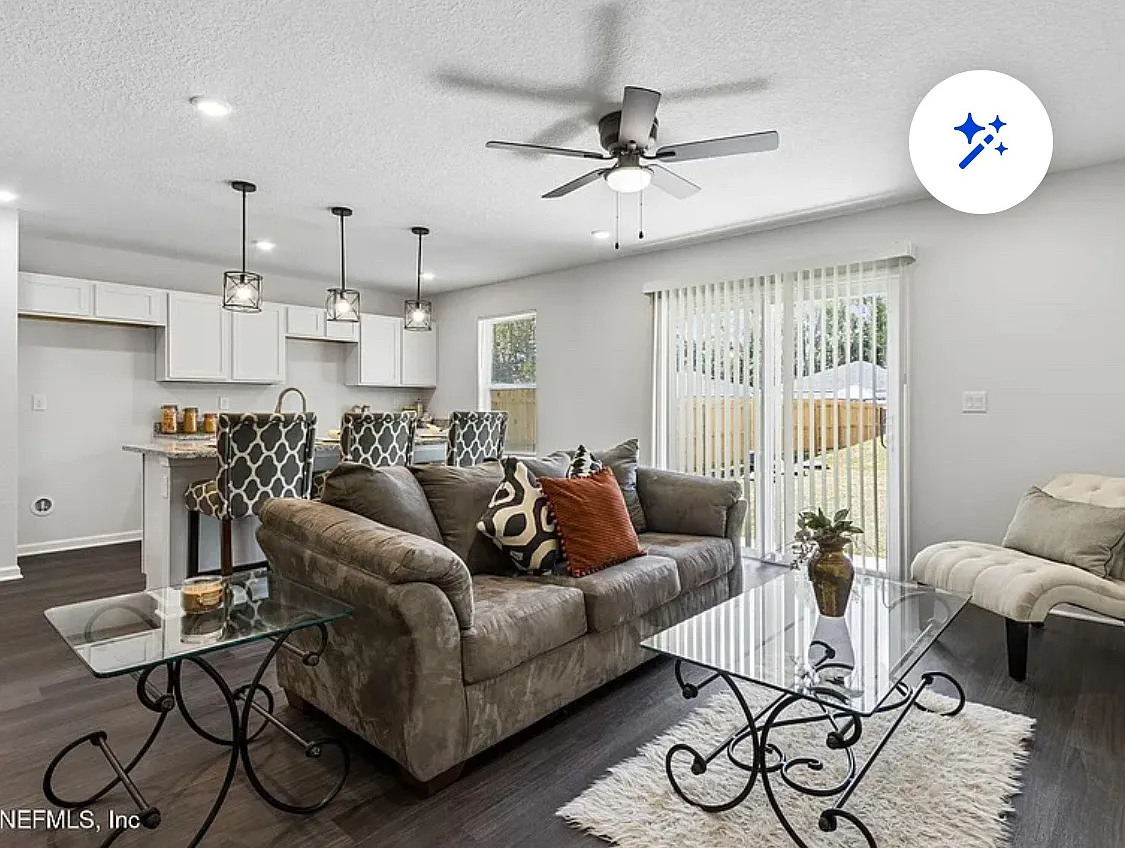 4 bed, $2,200 — Photo 4