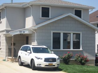 6924 223rd St, Oakland Gardens, NY 11364