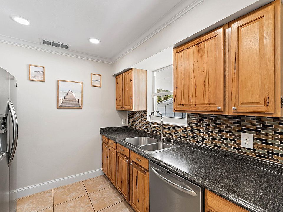 1st image of 1008 Mohawk Street