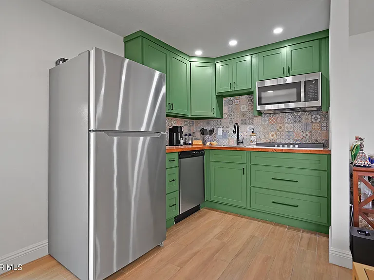 2718 Silver Ave #B — Photo 6