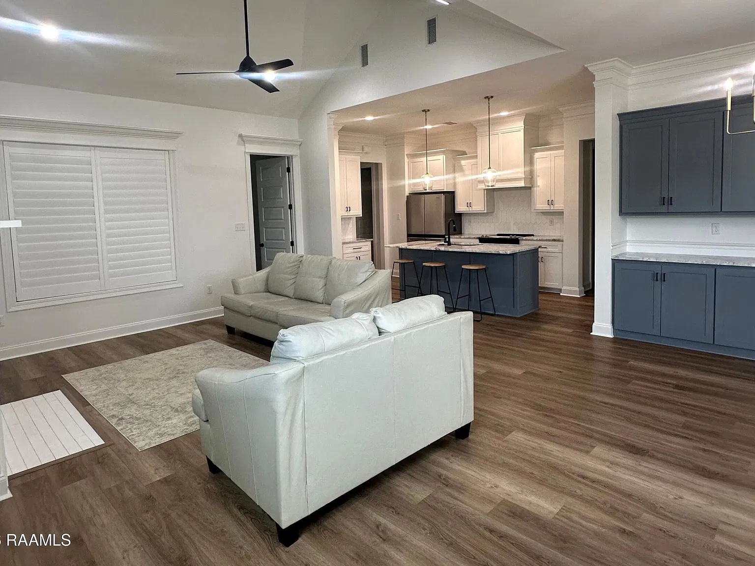 3 bed, 1904 sqft, $2,500 — Photo 3