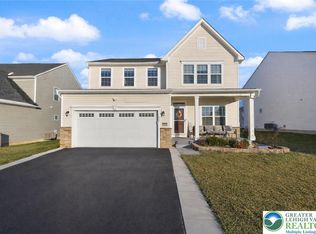 1064 Woodmont Ln N, Catasauqua Bor, PA 18032