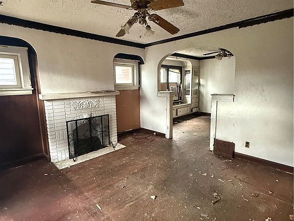 3rd image of 13605 Melzer Ave
