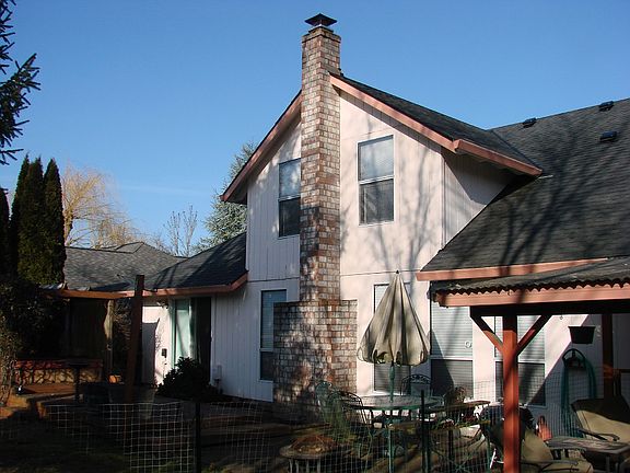2nd image of 5194 NE Farmcrest St