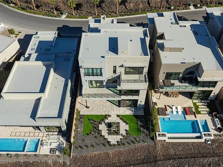 577 Overlook Rim Dr — Photo 75