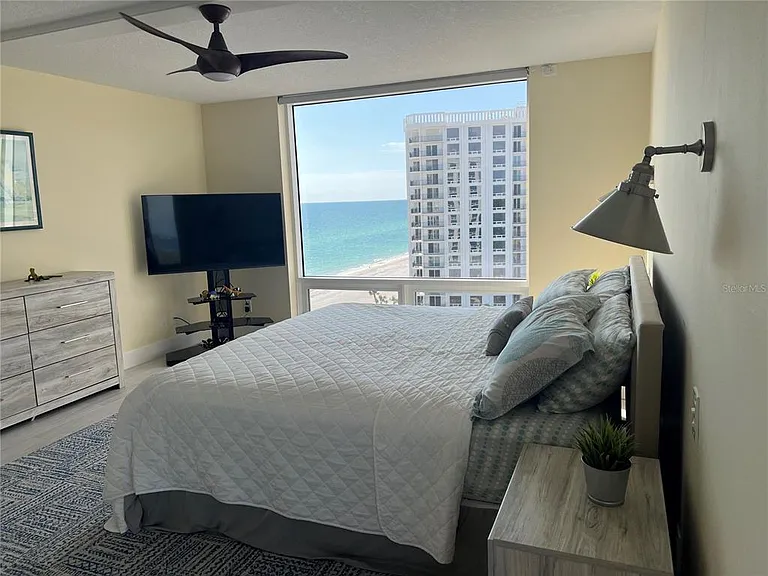 2425 Gulf Of Mexico Dr #11F — Photo 14