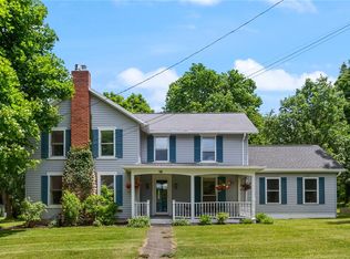 16 Michigan St, Bloomfield, NY 14469