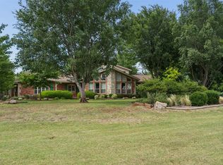 2909 N Santa Fe Ave, Edmond, OK 73003