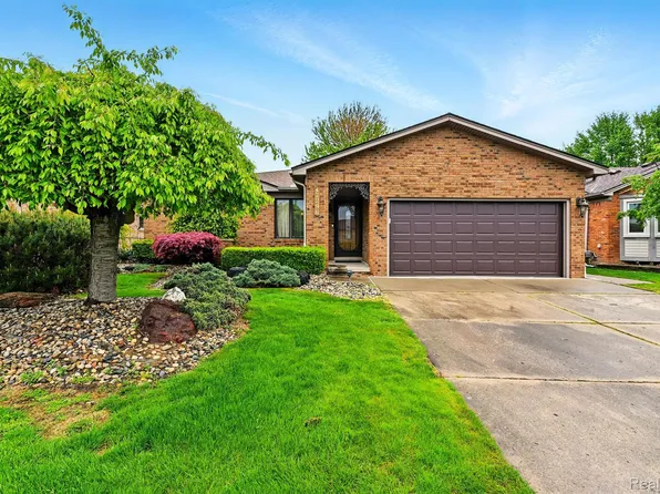 47296 Sanborn Dr, Macomb, MI 48044