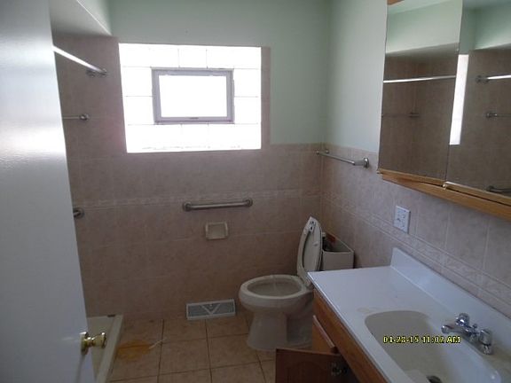 5th image of 12719 S Page St