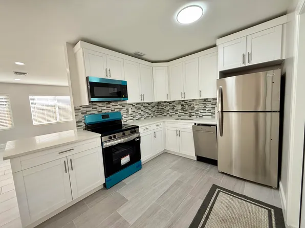 1405 N J Ter, Lake Worth, FL 33460
