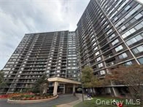 2 Bay Club Drive image 1 of 18