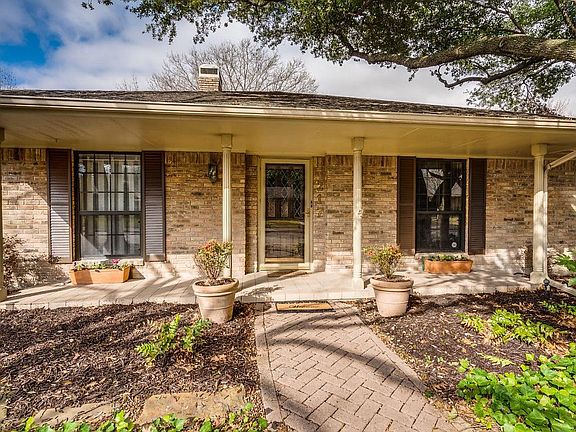 5th image of 217 Hacienda Dr