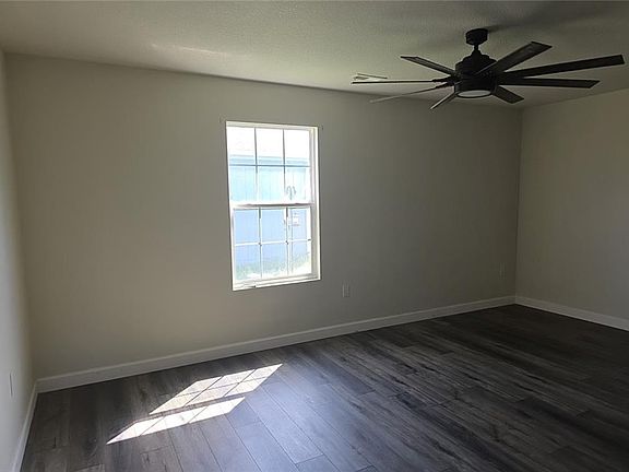 5th image of 1720 Elderberry Ln