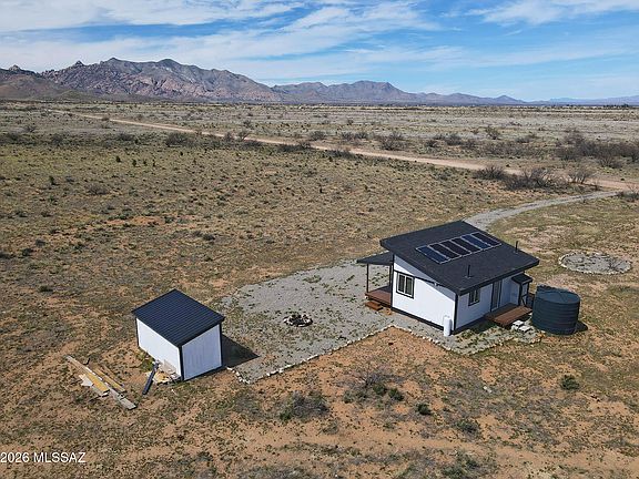 2nd image of 206 E Highland Rd