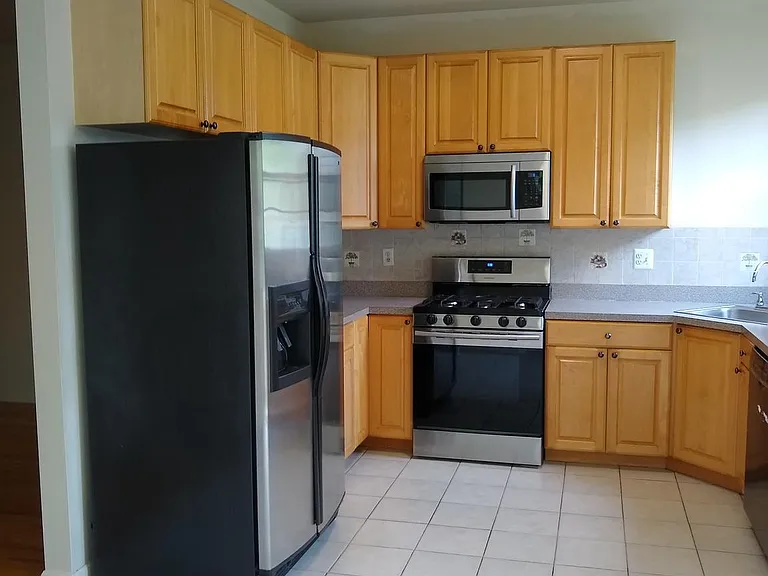 19 Wordsworth Ct — Photo 5