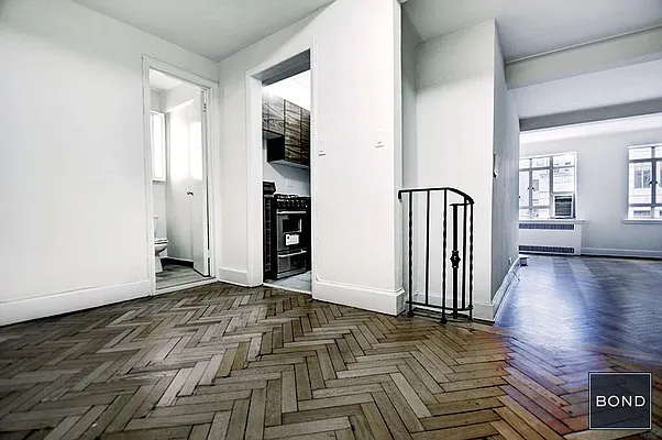 Rented by Bond New York | media 15