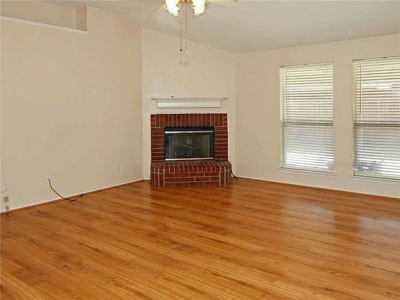 5th image of 229 King Arthur Dr