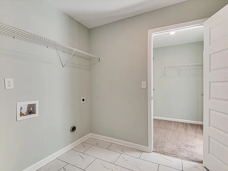 705 Navan Ln — Photo 42