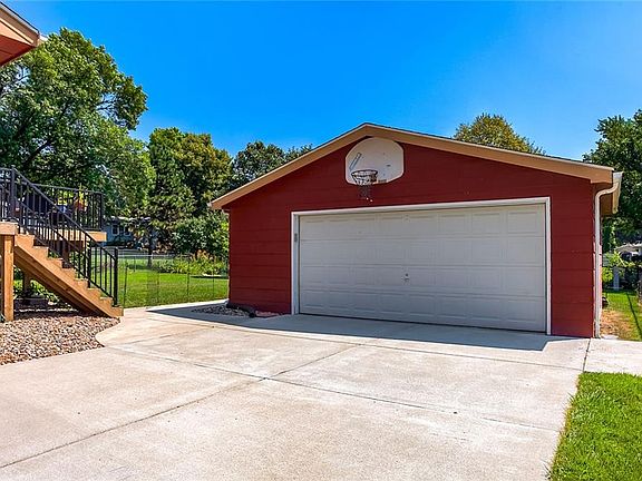 2nd image of 6695 NW 54th Ct