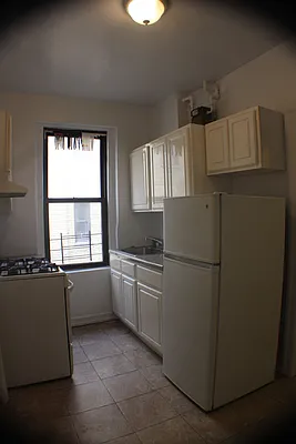 Rented by Roberto Guilbet, LREB | media 20