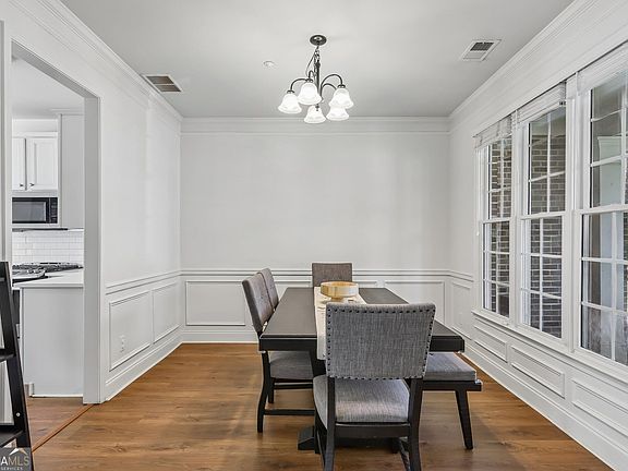 2nd image of 673 Maple Grove Way