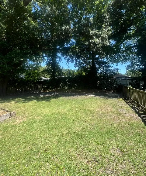 Memminger Avenue - 1631 A — Photo 12