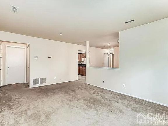 5th image of 1307 Sayre Dr