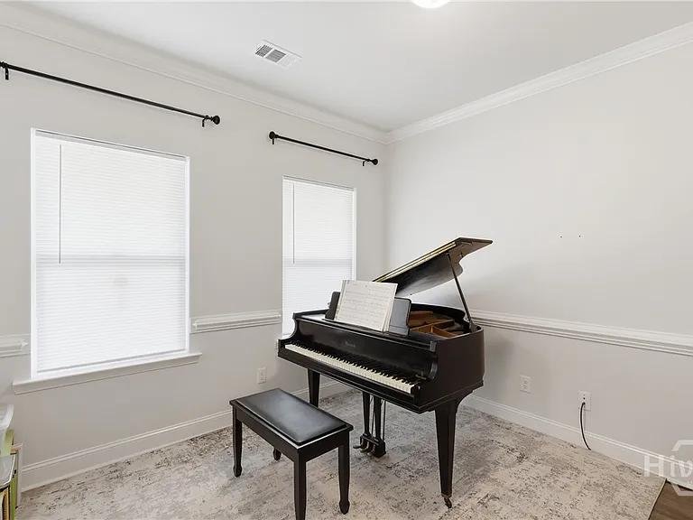 165 Brennan Dr — Photo 6